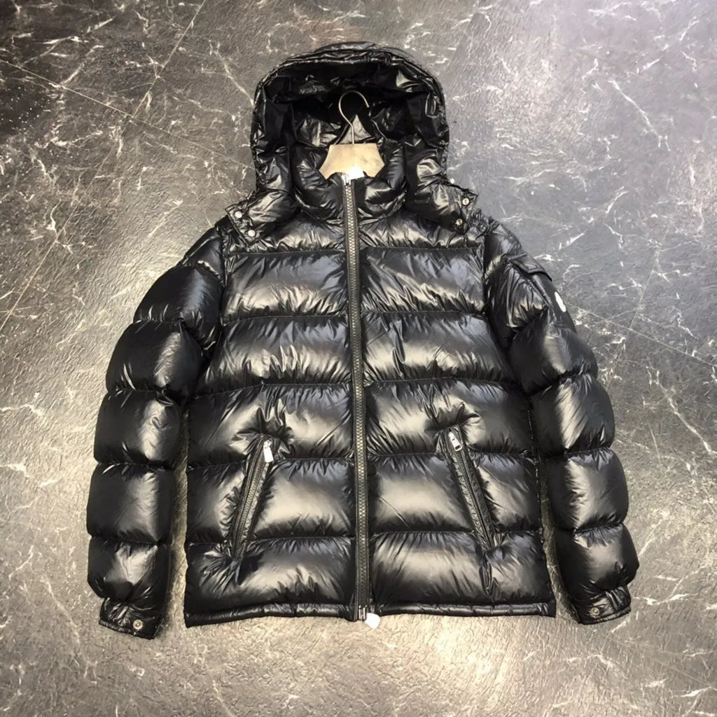 Thick down short jacket for men and women with white duck down filling and polyester fibre shell in black gloss