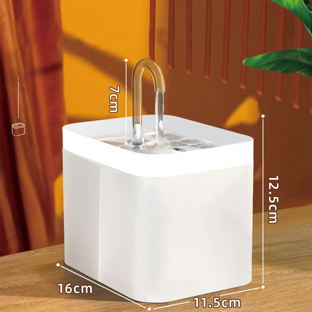 Automatic pet water dispenser 1.5L food grade circulating fountain in front view