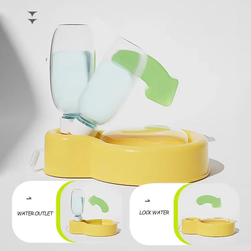 Green portable dog travel water cup with pull-out bowl, showing 500ml capacity and leak-proof design.