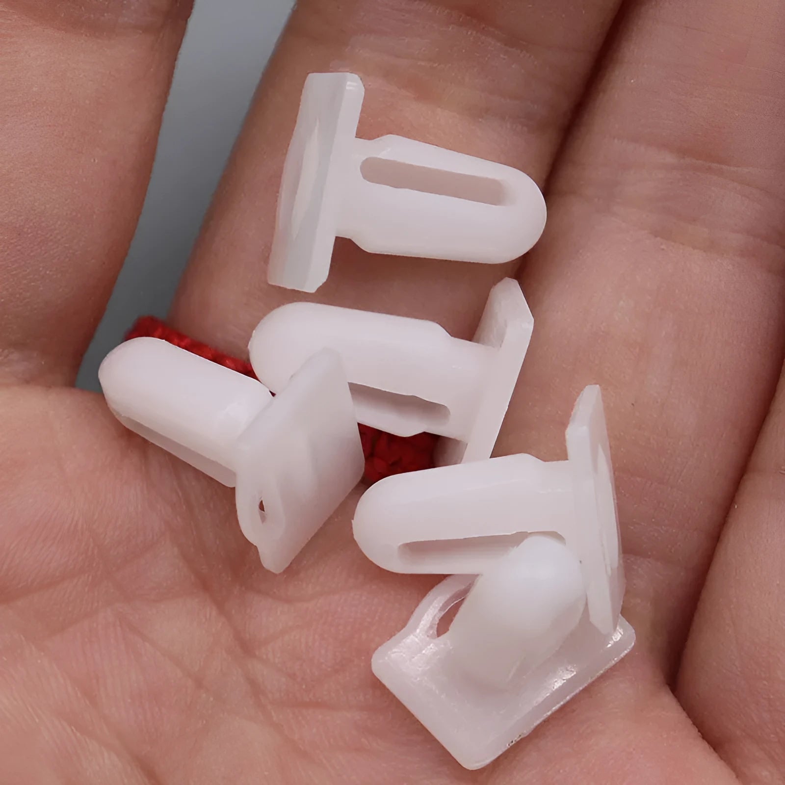 60 PA66 plastic automobile glue nails and buckles in D318 colour for car trim fastening