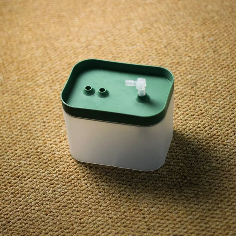 Automatic pet water dispenser 1.5L food grade circulating fountain in front view