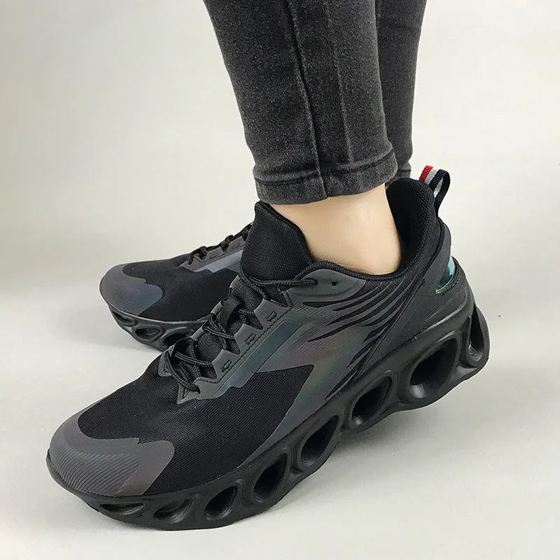 Men's breathable mesh sports shoes with EVA soles in black colour