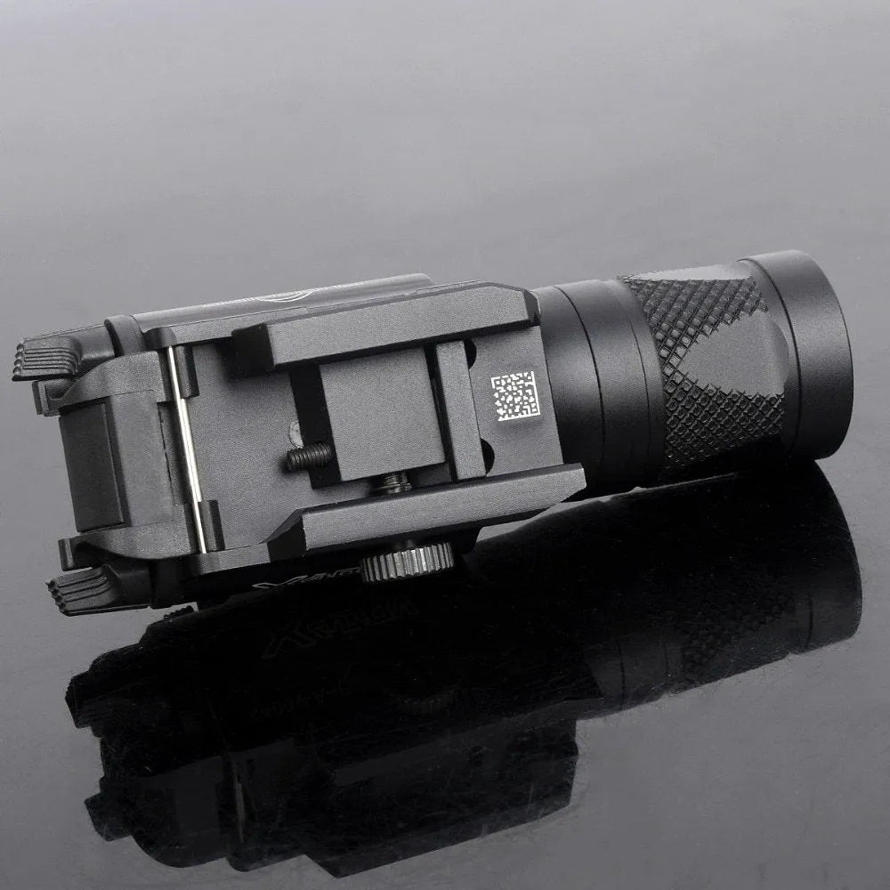 American P1 tactical strobe flashlight in black ABS with hand press mechanism and LED light source