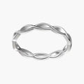925 silver cross twist ring for women on white background, US size 7, silver colour
