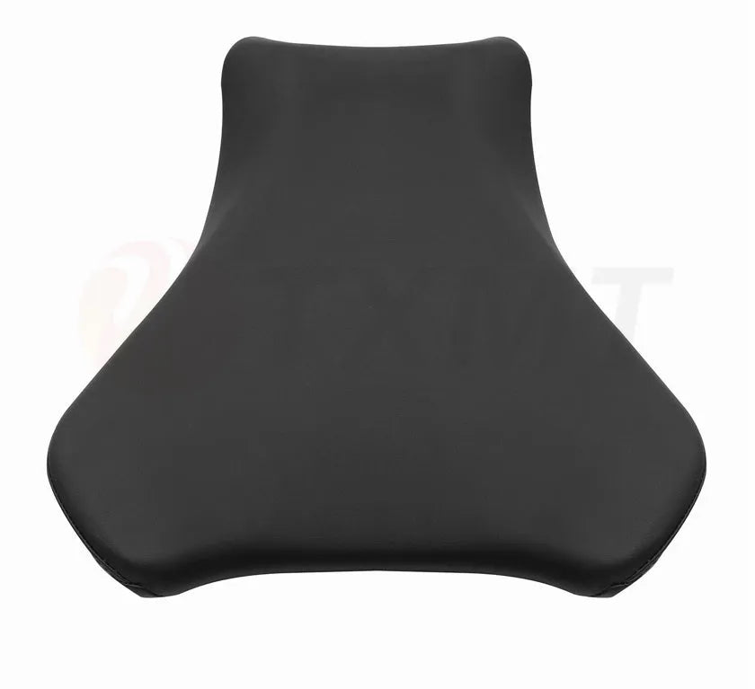 Suzuki GSXR1000 motorcycle with black PU leather seat cover fitted on the front and rear seat.