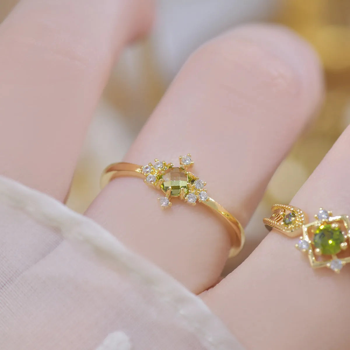 Geometric open mouth women's ring with zircon stones in olive green or purple on copper band
