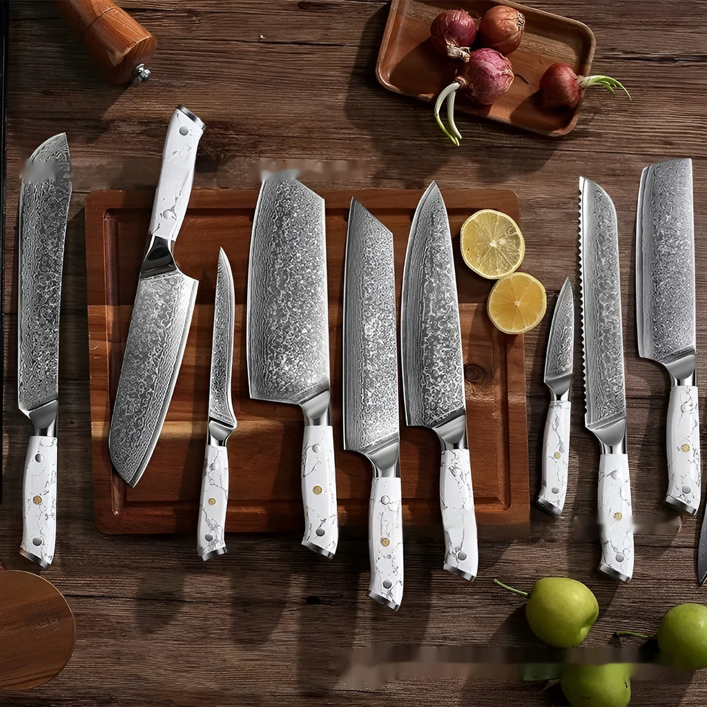 Damascus steel chef's knife with 21cm VG10 blade and 11cm handle measuring 32cm total length