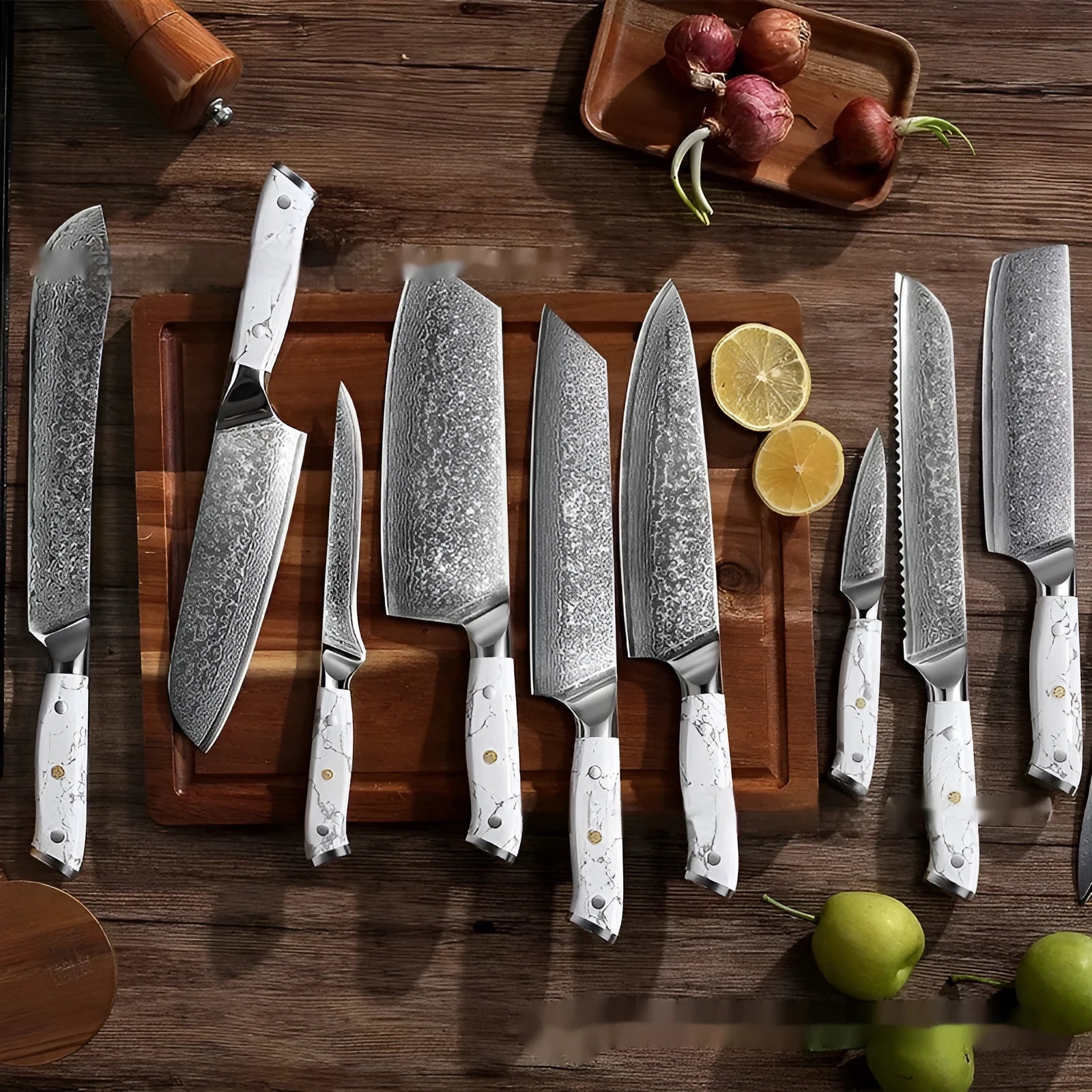 Damascus steel chef's knife with 21cm VG10 blade and 11cm handle measuring 32cm total length