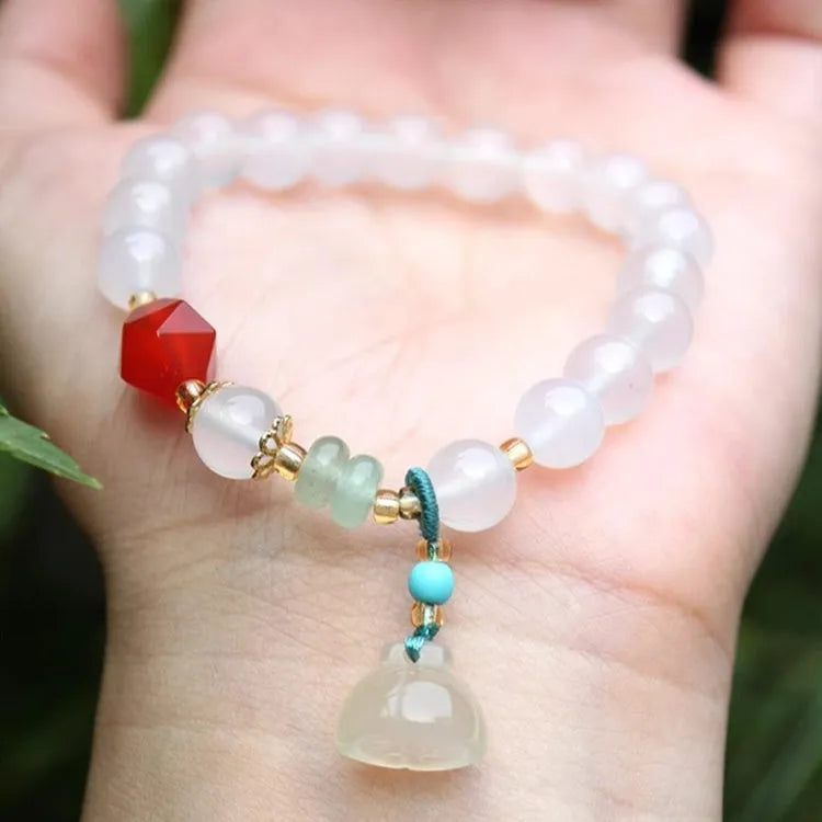 Hand-woven natural white agate and Tian Shan Cui Chinese-style geometric bracelet with lily elements
