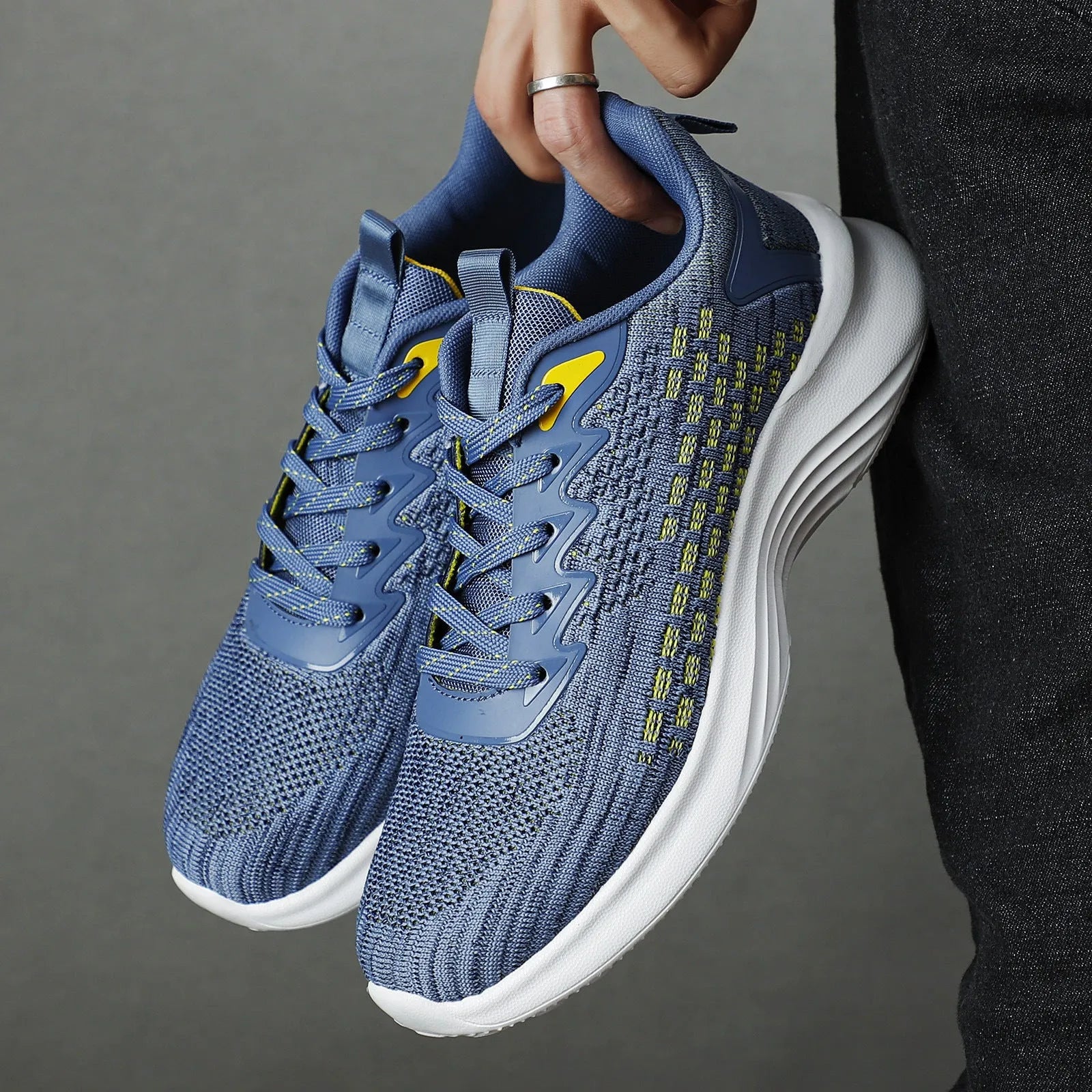 Women's lavender purple and sapphire blue Flyknit running shoes with striped pattern and mesh lining