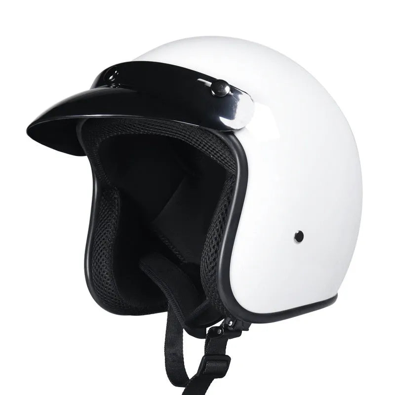Retro ABS helmet for men and women in matte black with visor