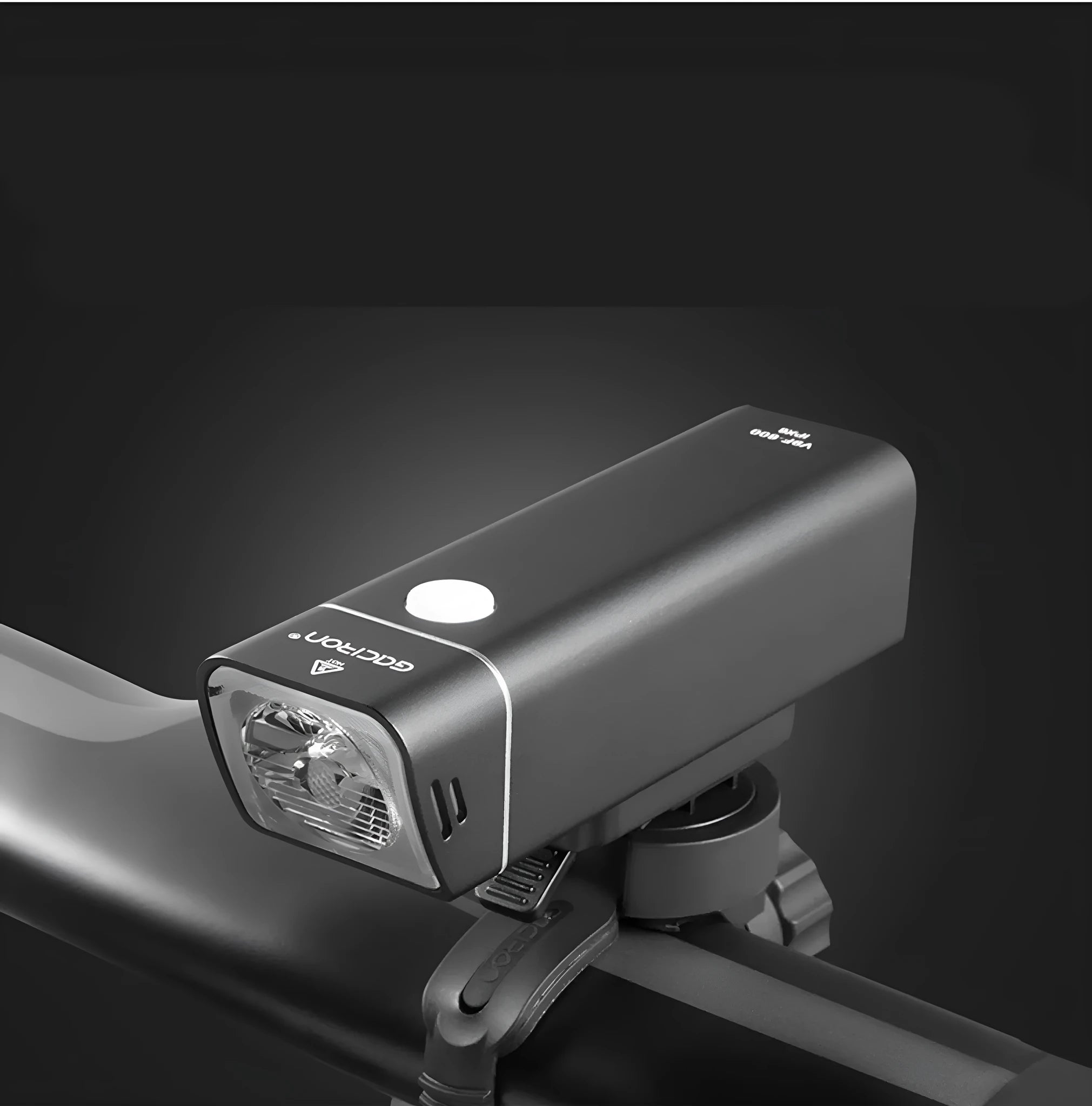 CREE XPG3 600 lumen IPX6 black aluminium alloy bicycle headlight with 18650 battery