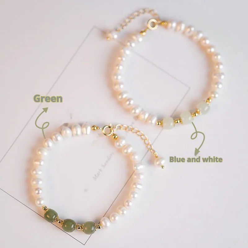 Natural freshwater pearl bracelet with a diamond-shaped electroplated pendant in Hetian jade colour.
