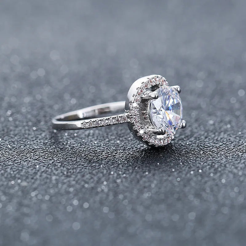 Zircon ring with paktong band in explosion of Europe style, available in sizes 5 to 10.