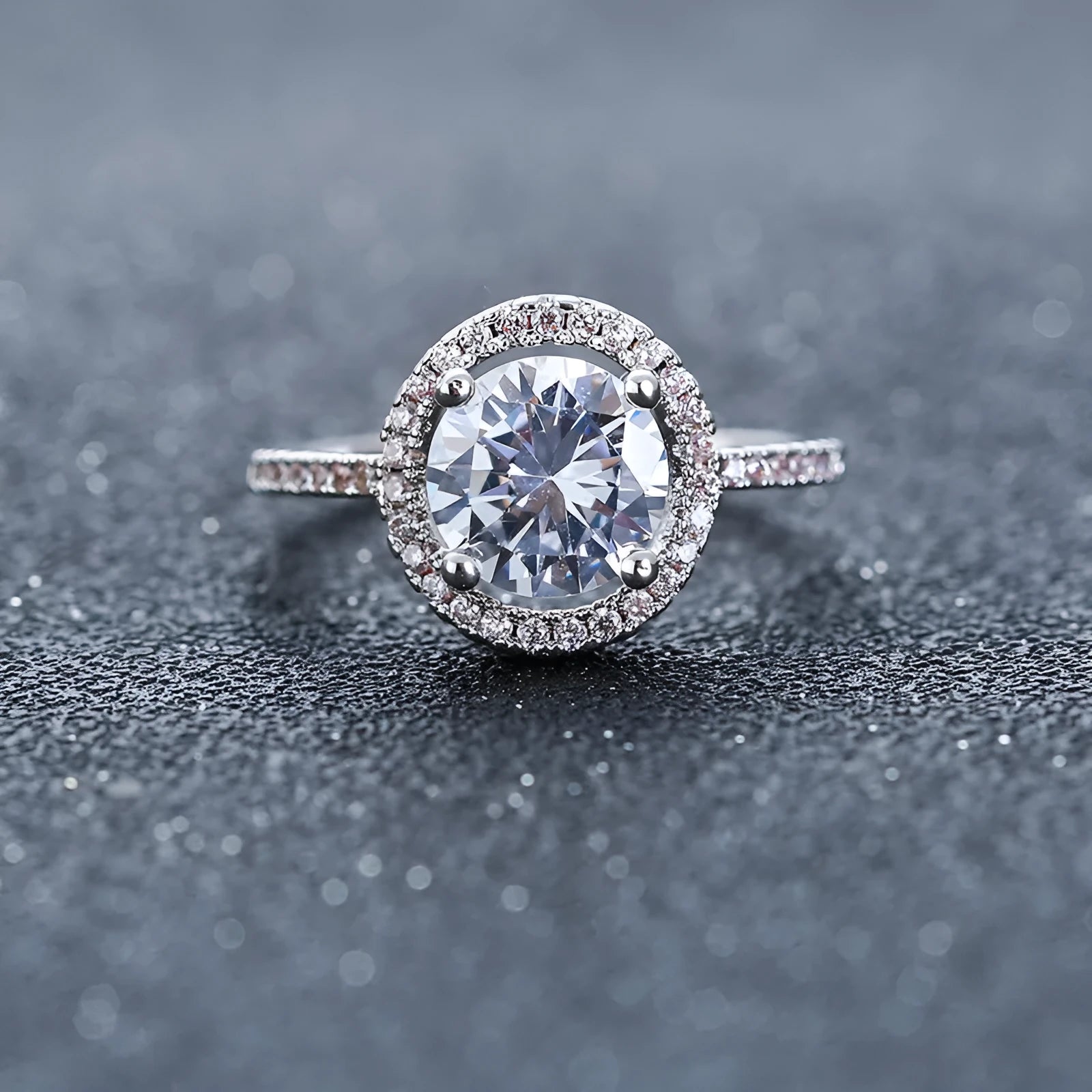 Zircon ring with paktong band in explosion of Europe style, available in sizes 5 to 10.