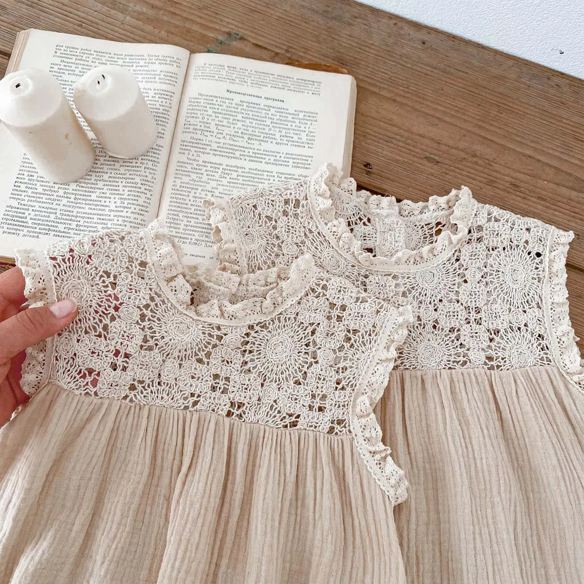 Baby girl cotton waffle lace romper in white with pullover style, suitable for 66-130cm height