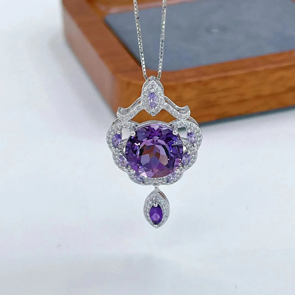 Purple amethyst gemstone set in platinum-plated S925 silver U-shaped pendant with meteor shower pattern