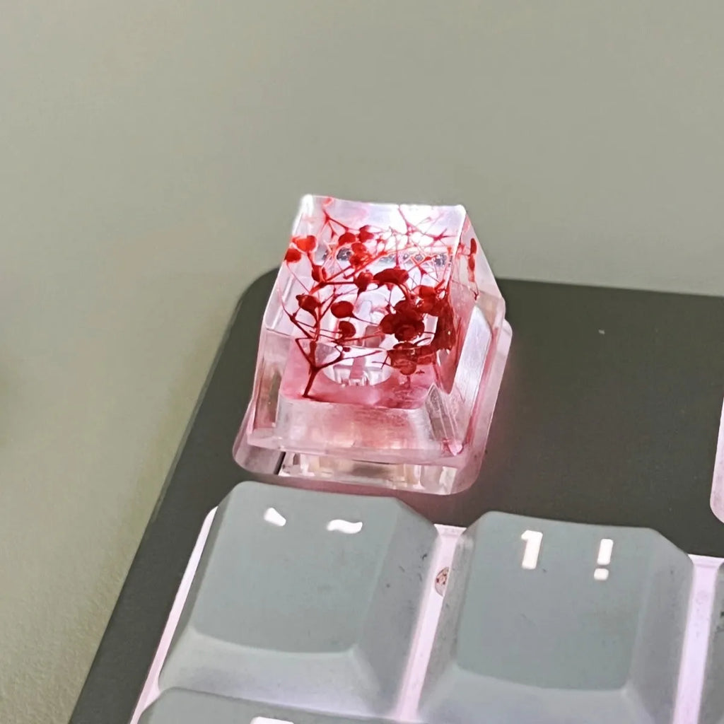 Transparent resin mechanical keyboard keycap with starry sky pattern in pink colour