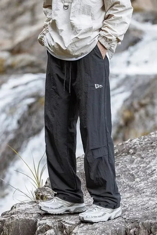 Men's quick-drying waterproof mountain trousers in straight leg design