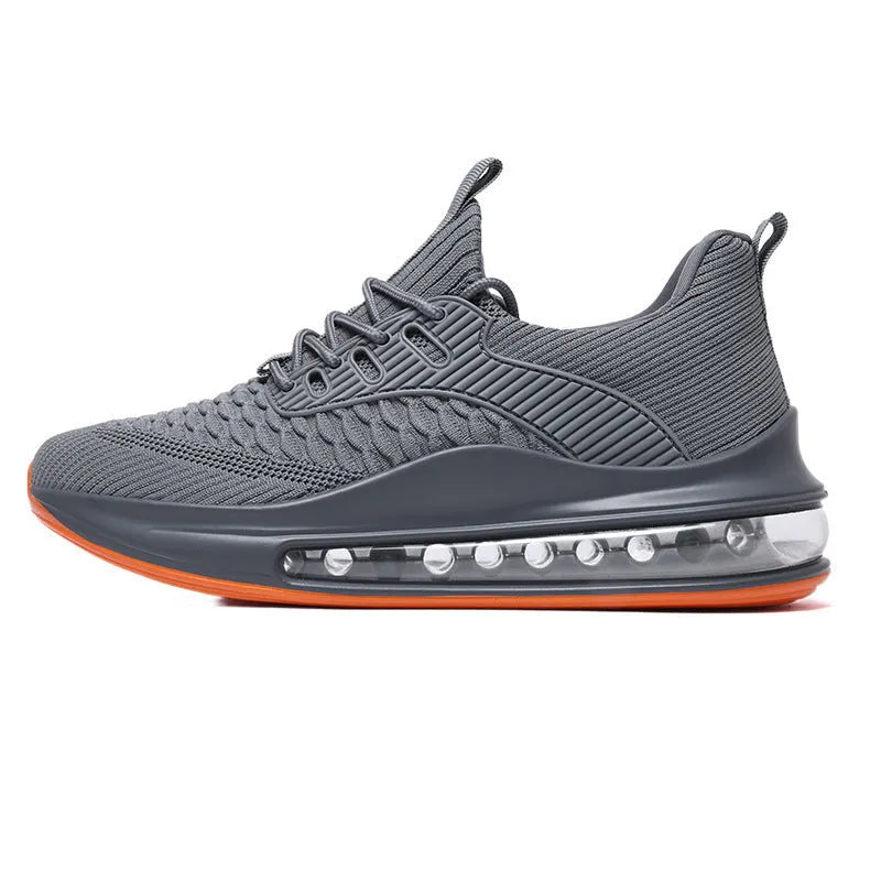 Men's low-top mesh running shoes in black with lace-up closure and rubber sole