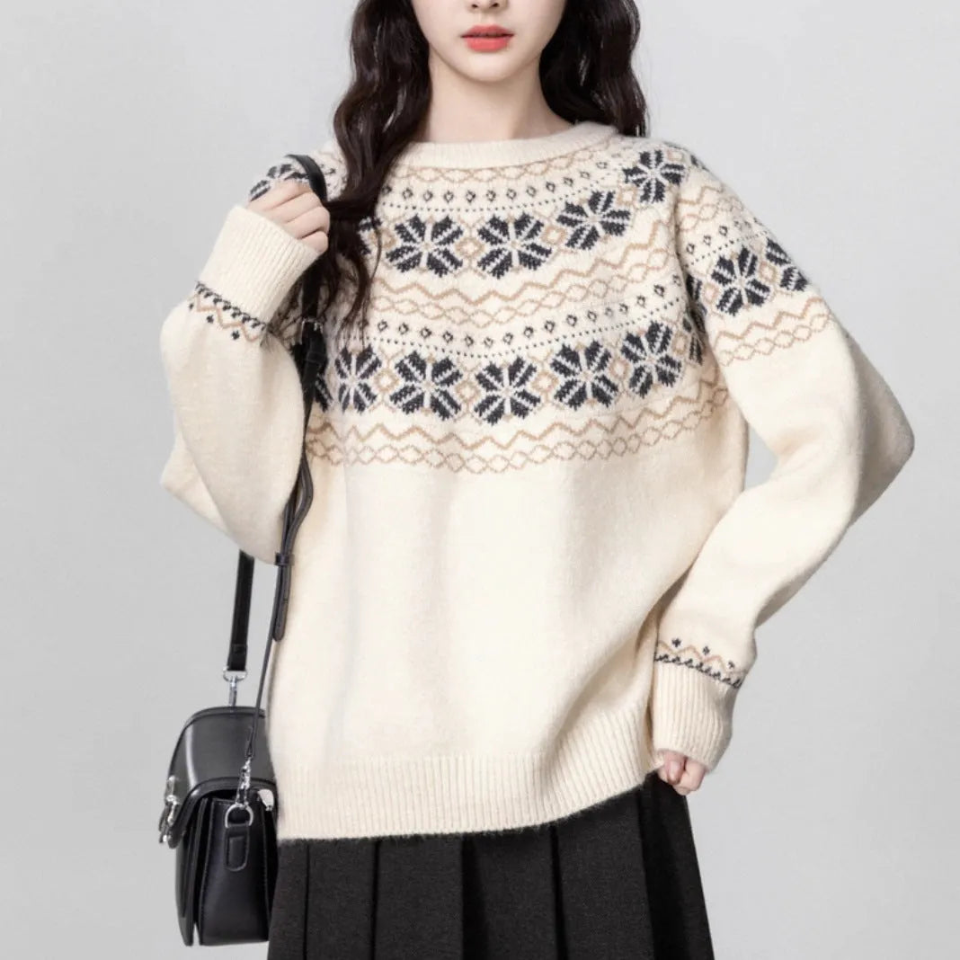 Women's milky white vintage fair isle geometric pattern thick pullover sweater with crew neck.