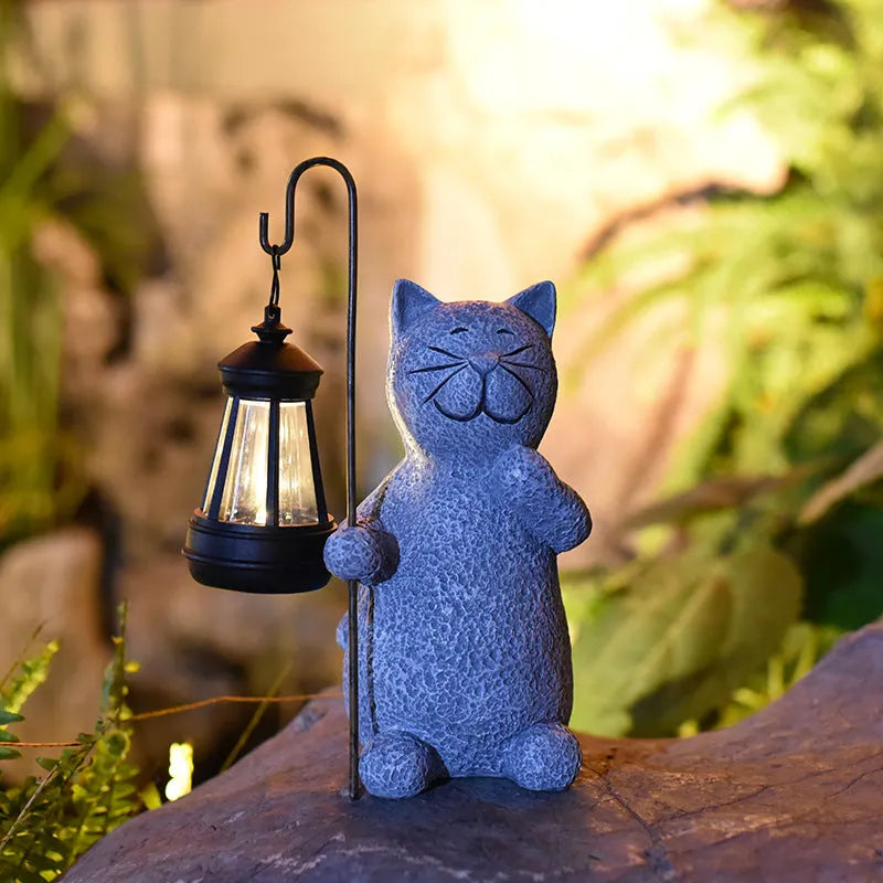 Solar garden lamp with kitten lifting lamp design in pastoral style for outdoor use