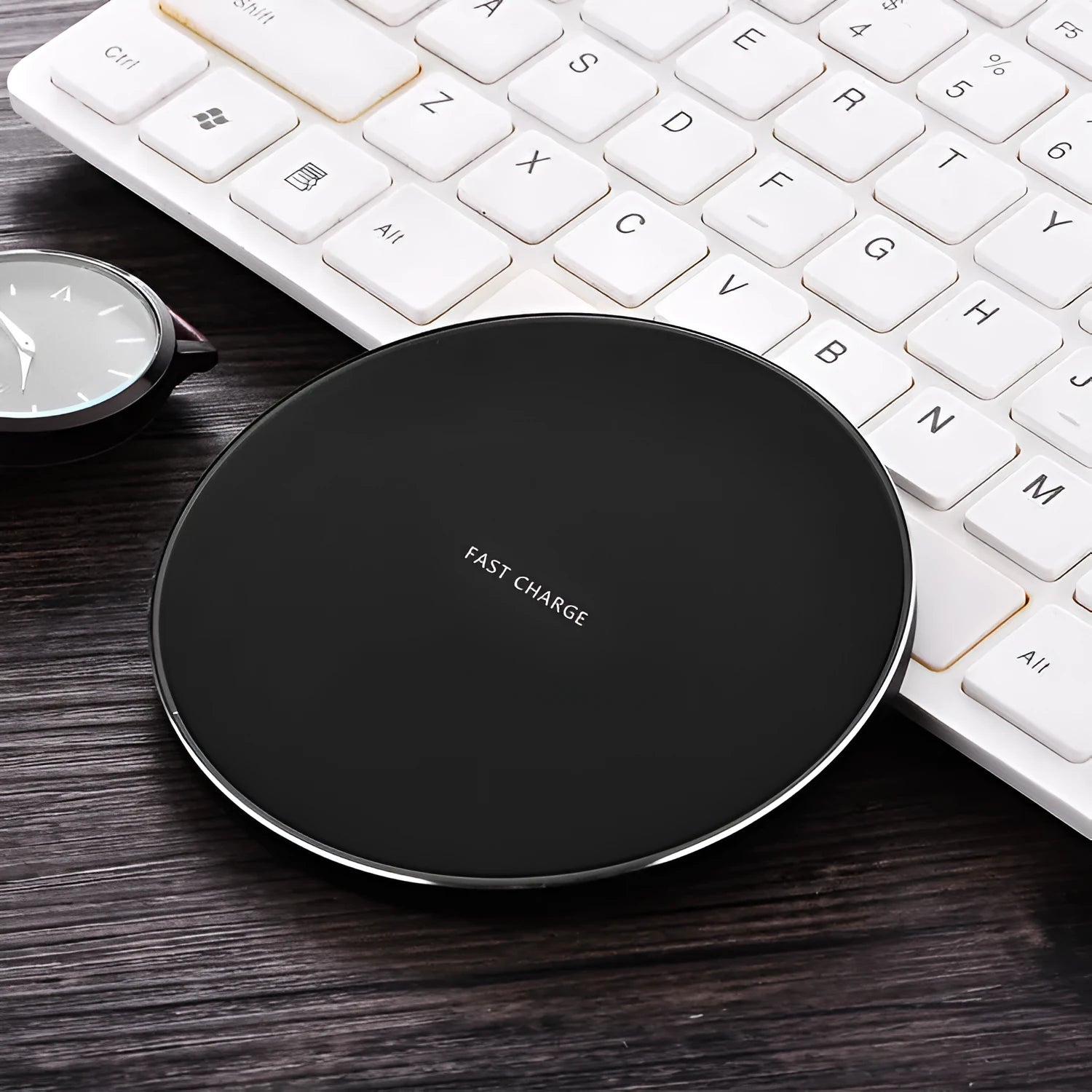 Ultra-thin square wireless charging pad in black red white or yellow colours