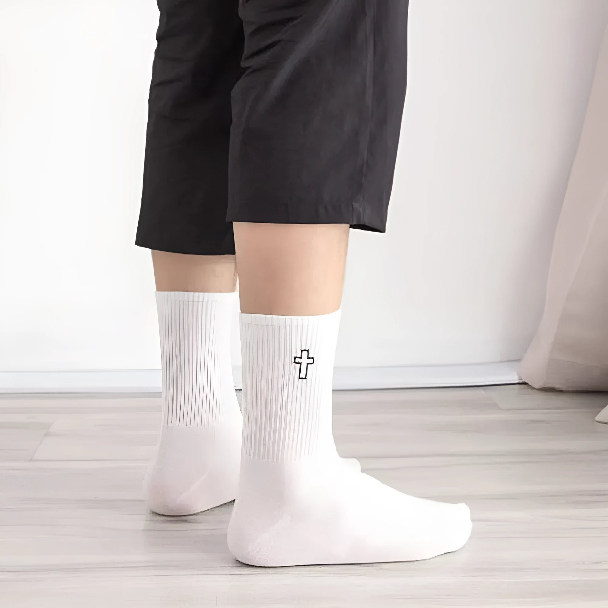 Pack of 5 black mid-calf socks made from polyester for sweat absorption and odour control