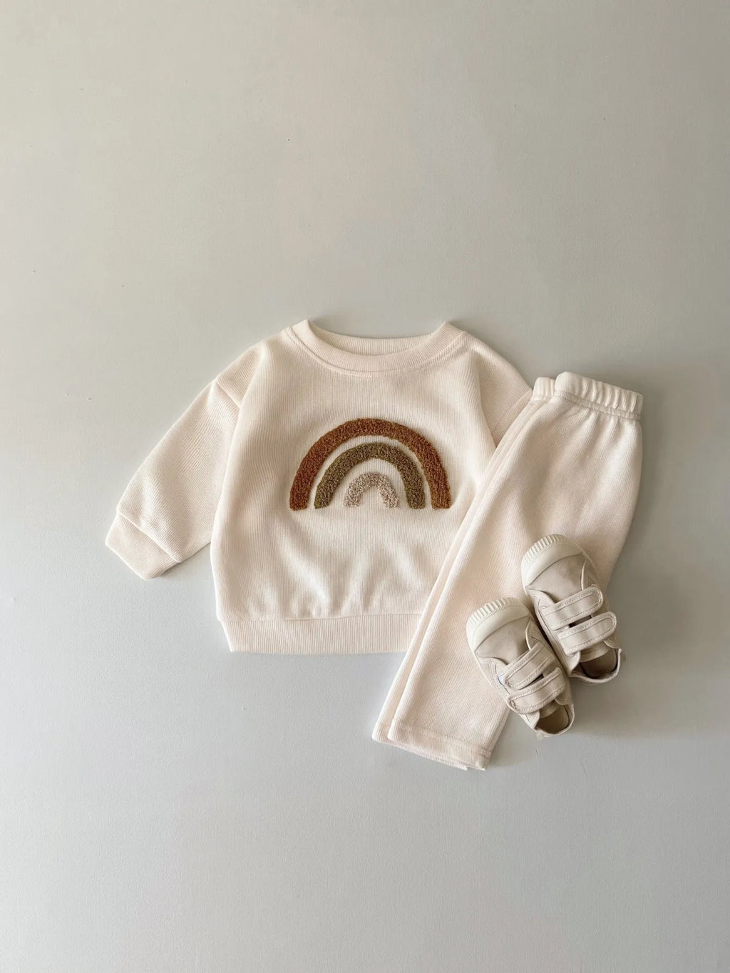 Alphabet-embroidered baby two-piece suit in cotton Korean style with long sleeves and trousers
