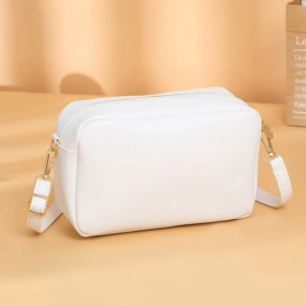 Women's PU shoulder bag with three-dimensional pocket design in urban simplicity style