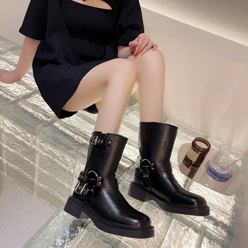Simple thick-soled Martin boots for women in solid colour black, artificial PU upper, side view showing lace-up design and thick sole
