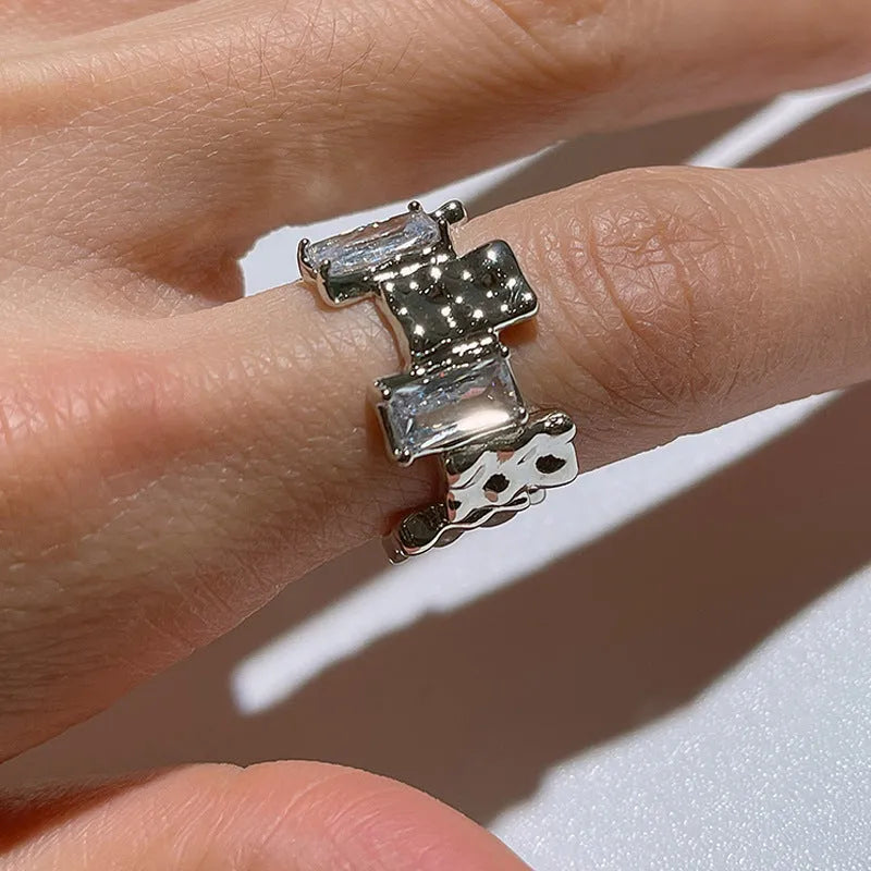 Silver geometric open gemstone ring with retro design and three-dimensional decoration