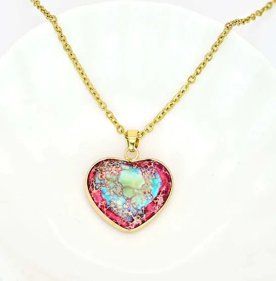 Natural emperor stone heart-shaped pendant necklace in red and blue tones