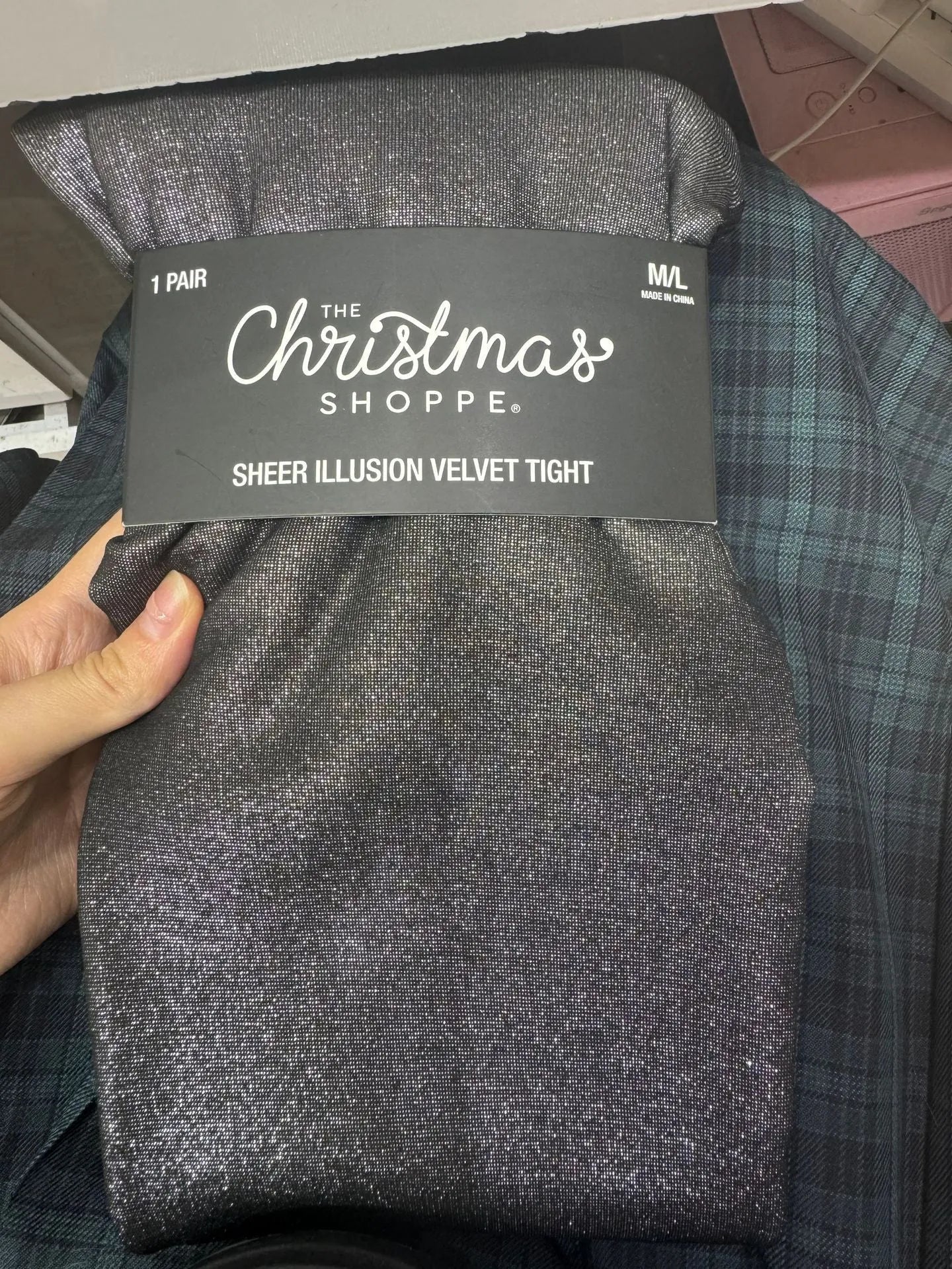 Anti-snagging keep warm outerwear leggings in nylon with wool lining in black, coffee, and silver silk colours.