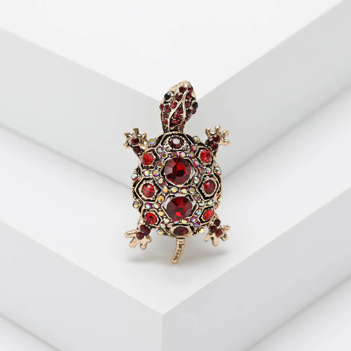 Women's retro rhinestone turtle brooch in alloy with blue, green and red colour options