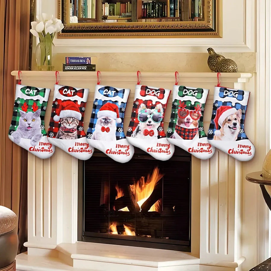 Printed cloth Christmas decoration with puppy cat motifs measuring 26x36cm in plaid colour variants