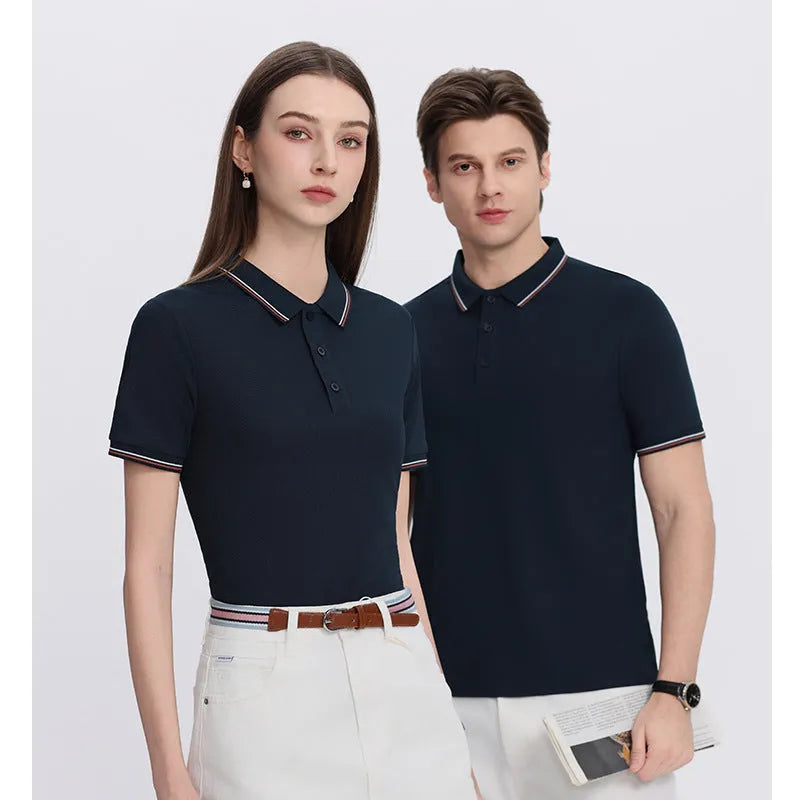 Man wearing a light blue Solona ice-feeling short sleeve polo shirt for work.