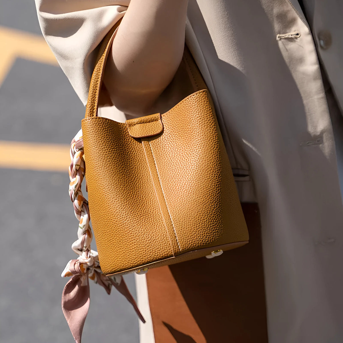 Simple fashion PU handbag for women with bow detail in milky white colour