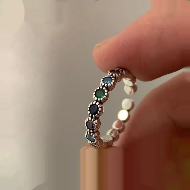 Women's adjustable ring with round zircon in retro silver geometric design
