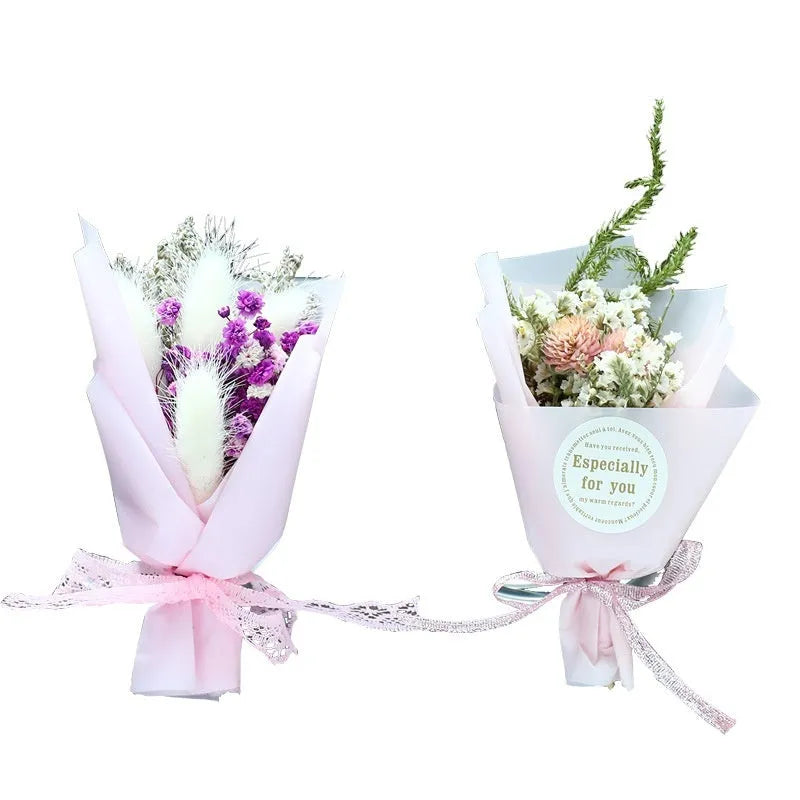 Car air conditioning vent clip with dried flower ornament and perfume bottle for aromatherapy