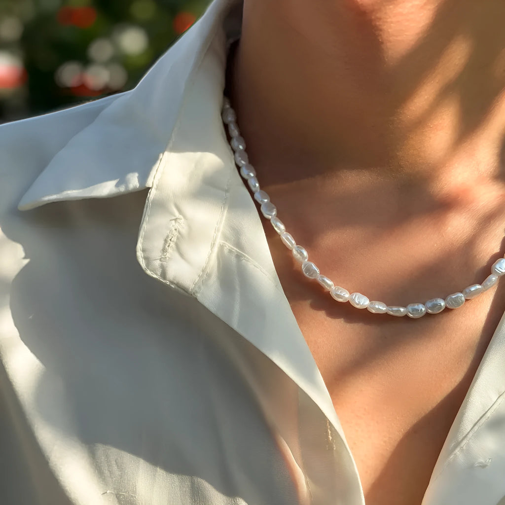 Men's white U-shaped pearl clavicle necklace with adjustable chain