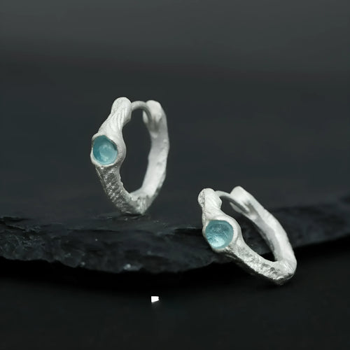 925 silver geometric round ear clip in burnt silver colour with clip-on mechanism, original design for women