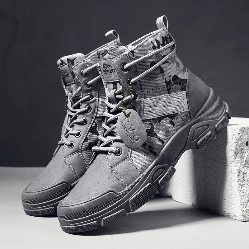 Camouflage tooling men's casual waterproof boots with round toe and low heel, black colour