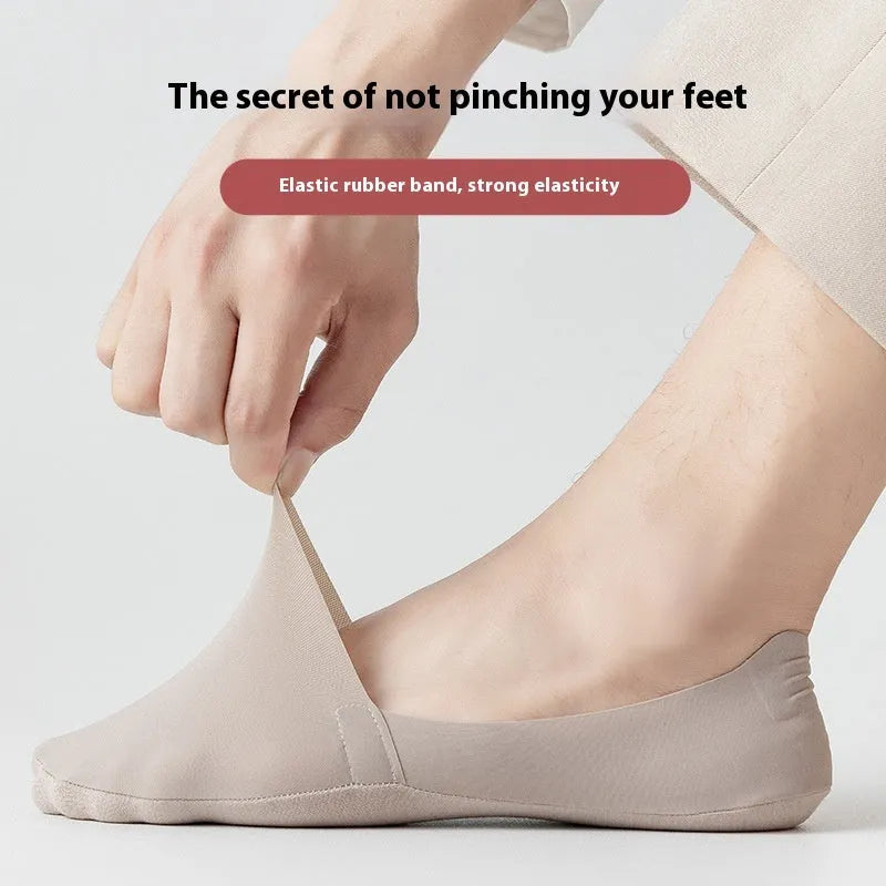 Men's seamless low cut socks in multiple colours showing shallow mouth and invisible design.