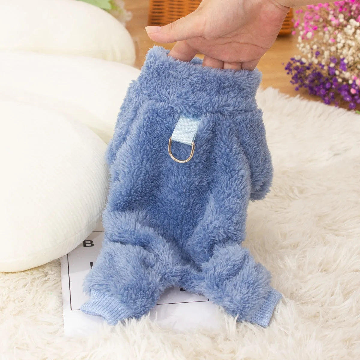 Four-legged dog coat in blue double-sided thick plush with high collar and towing ring