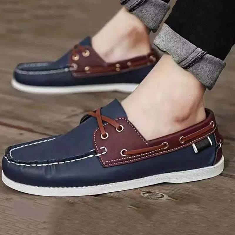 Men's British-style casual shoes with artificial PU uppers in flat-heel design