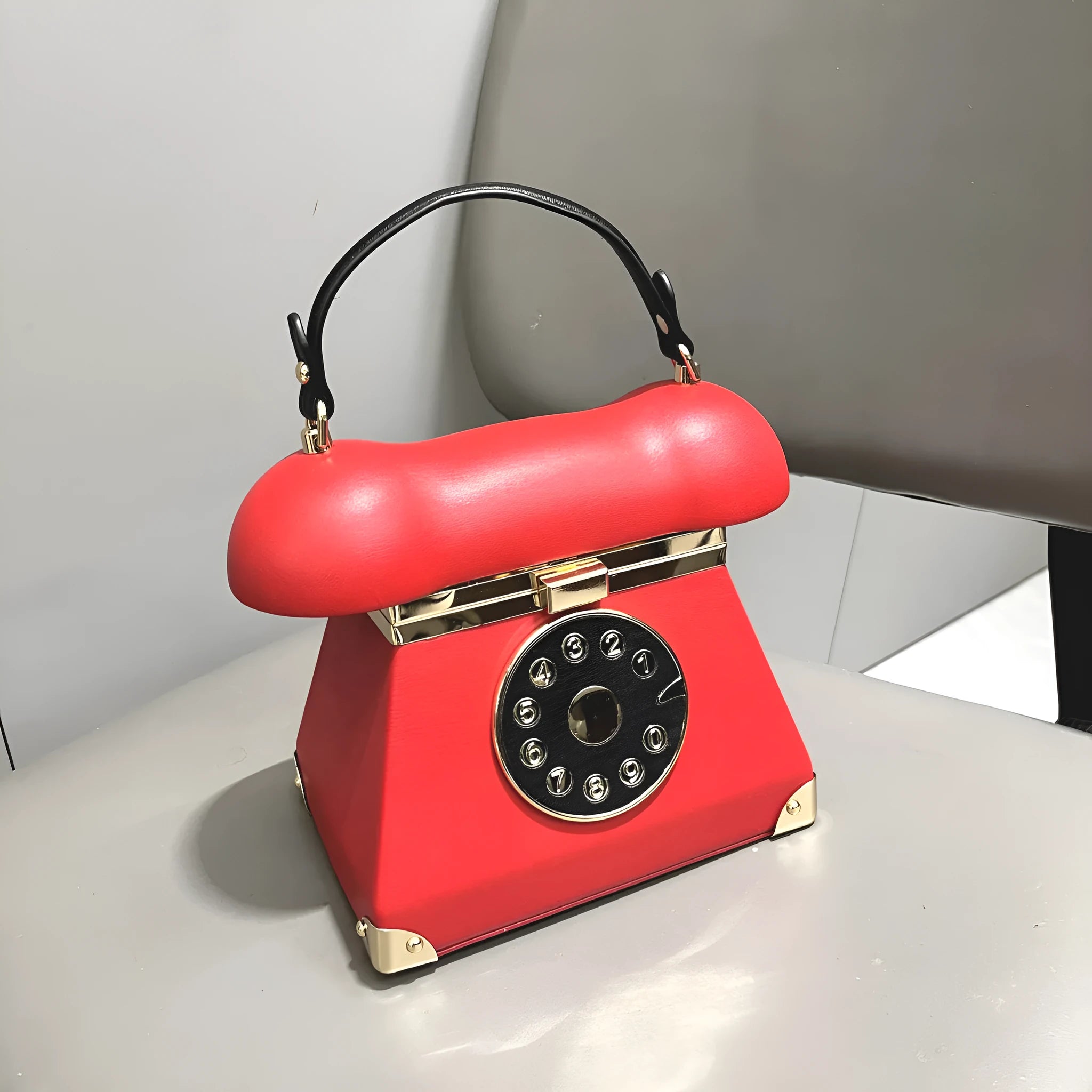 Women's landline phone-shaped handbag in PU with hard shell, retro style, three-dimensional pocket, available in colours