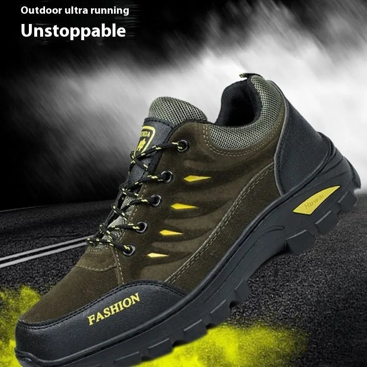Men's brown suede hiking shoes with rubber soles and lace-up fastening