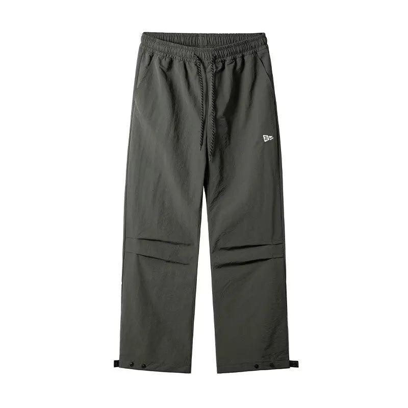 Men's quick-drying waterproof mountain trousers in straight leg design