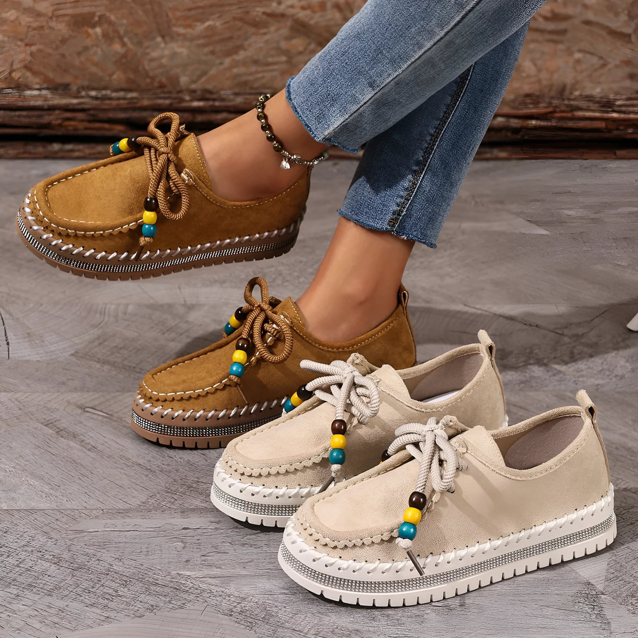 Retro full-covered thick-soled women's flats with suede upper and lace-up closure in beige